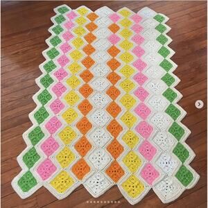Vintage Granny Square Crochet Afghan Blanket Throw Sawtooth Edge Bright Colors